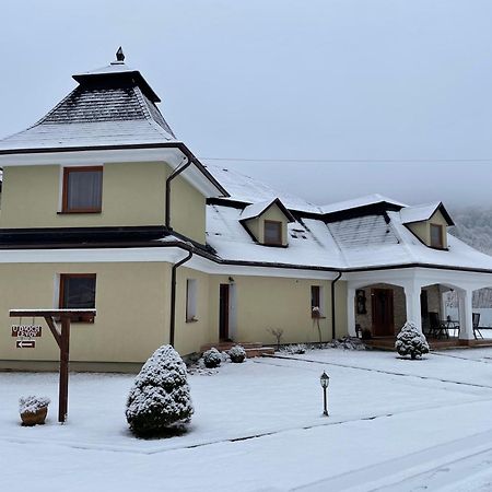 Penzion U Dvoch Levov Oravsky Podzamok Exteriör bild