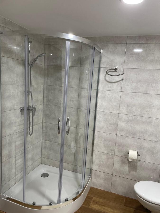 Penzion U Dvoch Levov Oravsky Podzamok Exteriör bild