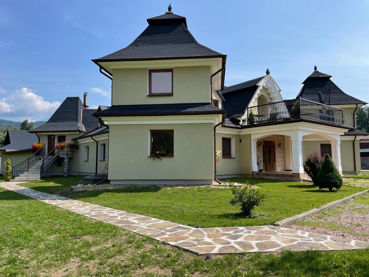 Penzion U Dvoch Levov Oravsky Podzamok Exteriör bild